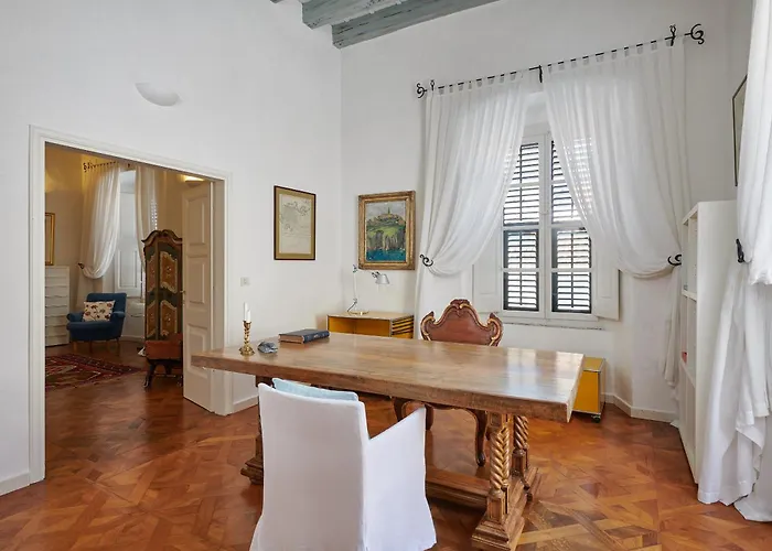 Appartement The Palace 44 *