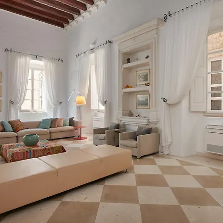 The Palace 44 アパート *